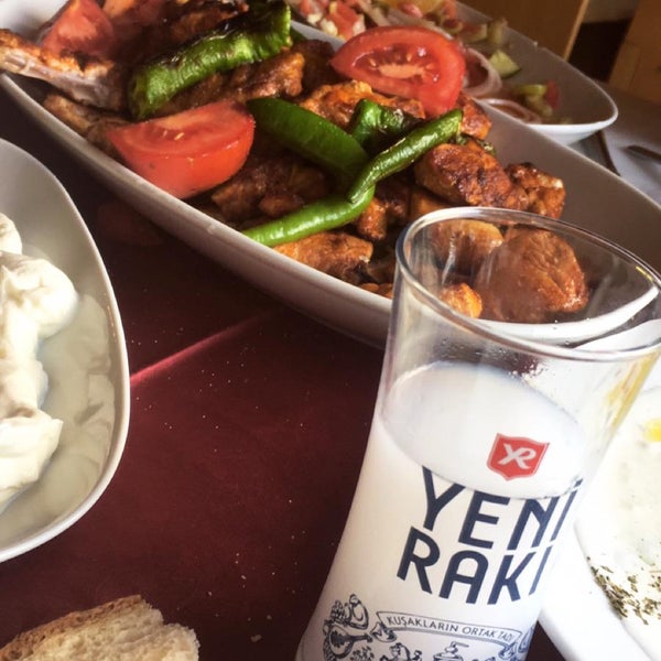 7/21/2019にOktayがAbant Çamlık Restoranで撮った写真