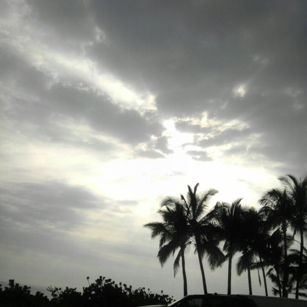 Photo taken at Keauhou Shopping Center by &#39;DellaLee G. on 6/30/2013