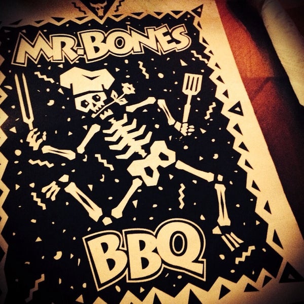 Foto tirada no(a) Mr. Bones BBQ por Michele C. em 1/11/2014
