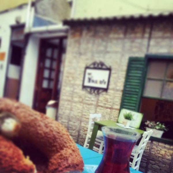 11/10/2014 tarihinde Melahat A.ziyaretçi tarafından Sokak Cafe &amp; Restaurant'de çekilen fotoğraf