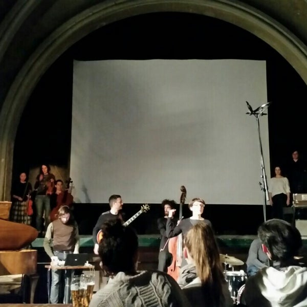 5/10/2015에 Cristina C.님이 Theater im Delphi에서 찍은 사진