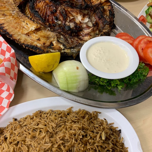 รูปภาพถ่ายที่ Nahrain Fish &amp; Chicken Grill โดย Saeed A. เมื่อ 9/15/2019