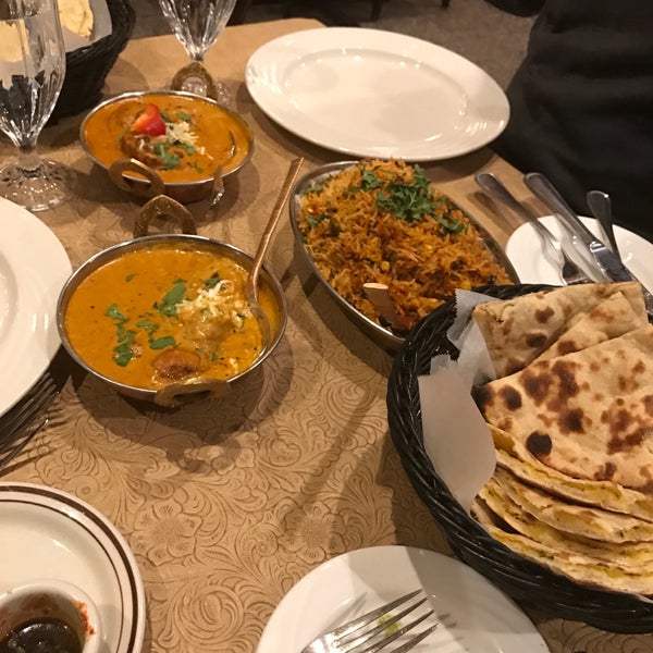 Foto diambil di Mughlai Restaurant oleh Vishal I. pada 1/31/2017