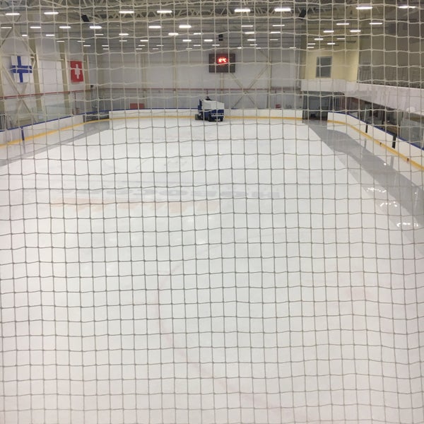 центральная д. айс ринк новоселье. айс арена новоселье. каток в новоселье спб. ледовая арена ice rink.