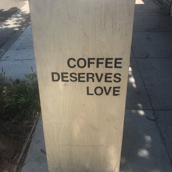 Das Foto wurde bei Love Coffee Bar von Millie H. am 7/3/2018 aufgenommen
