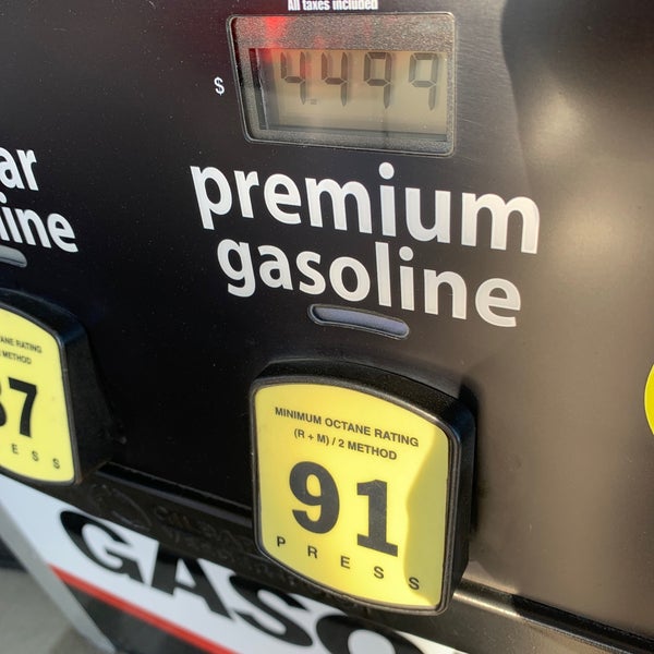 Costco Gasoline Fuel Station in Lakewood