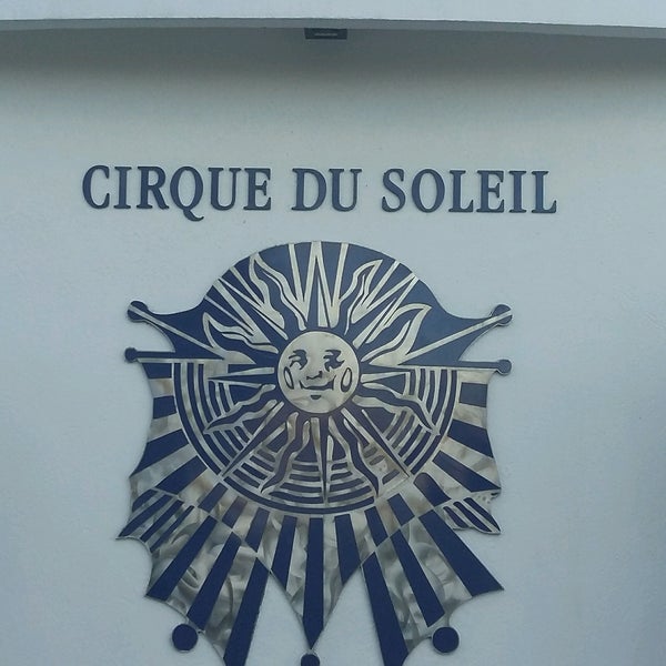 Foto scattata a La Nouba by Cirque du Soleil da Mariana M. il 2/2/2017