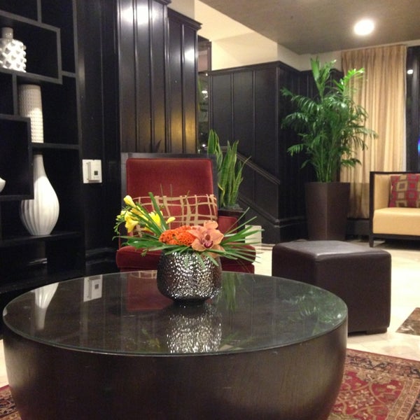 7/13/2013 tarihinde Mari R.ziyaretçi tarafından Hotel Blake'de çekilen fotoğraf