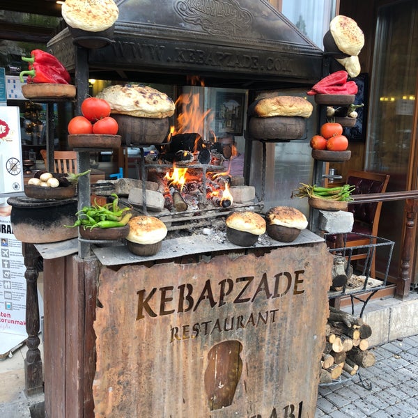 Foto tirada no(a) Kapadokya Kebapzade Restaurant por Elif em 8/7/2021