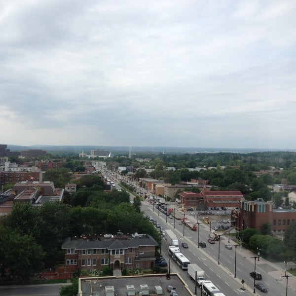 Foto tomada en Quality Hotel Downtown Ottawa  por Dirk B. el 7/8/2013