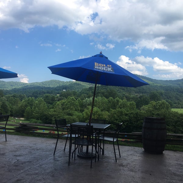 Photo taken at Bold Rock Cidery by miffSC on 7/29/2020