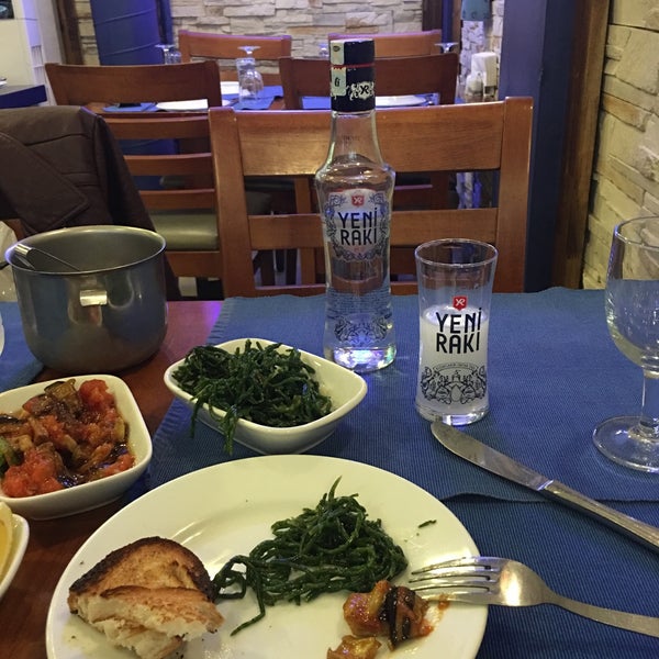 Photo prise au Ali Baba Restaurant Kadıköy par Meltem💍 Ö. le5/12/2018
