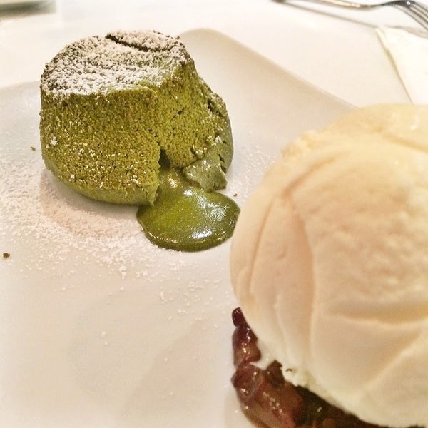Foto diambil di Dessert Kitchen 糖潮 oleh Jess W. pada 2/23/2014