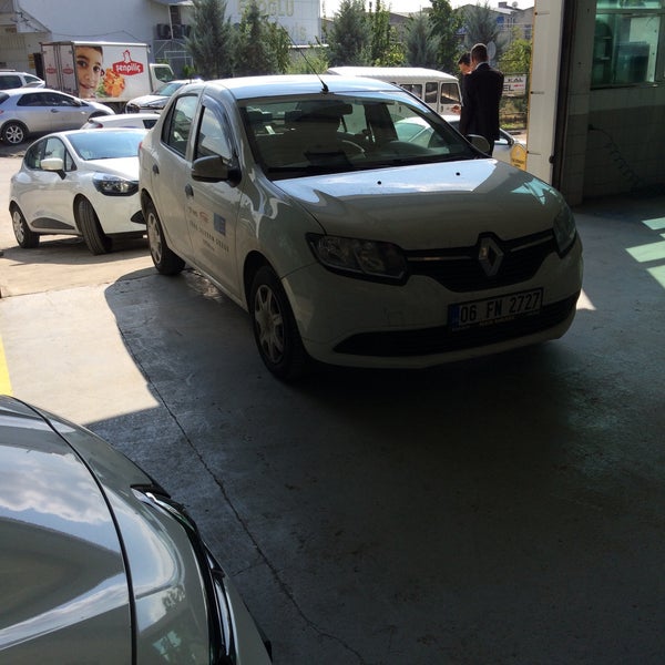 Снимок сделан в Caş Renault Yetkili Servisi пользователем Mert Ç. 10/9/2015
