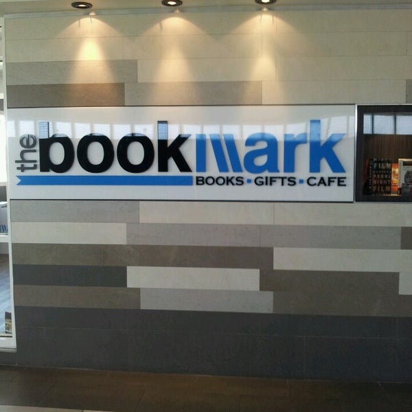 Foto tirada no(a) The Bookmark | Books · Gifts · Cafe por Lucre M. em 11/12/2013