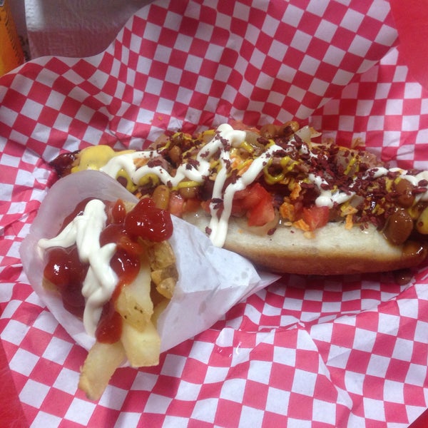 Foto tomada en Dogos Hot Dog de Sonora  por Julio V. el 12/17/2014