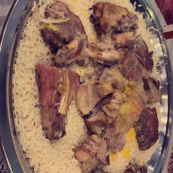 Foto scattata a Al Seddah Restaurants da aBaDi A. il 9/11/2021