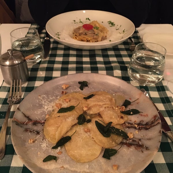 Foto scattata a Trattoria Carbonara da Pınar Ç. il 2/10/2020