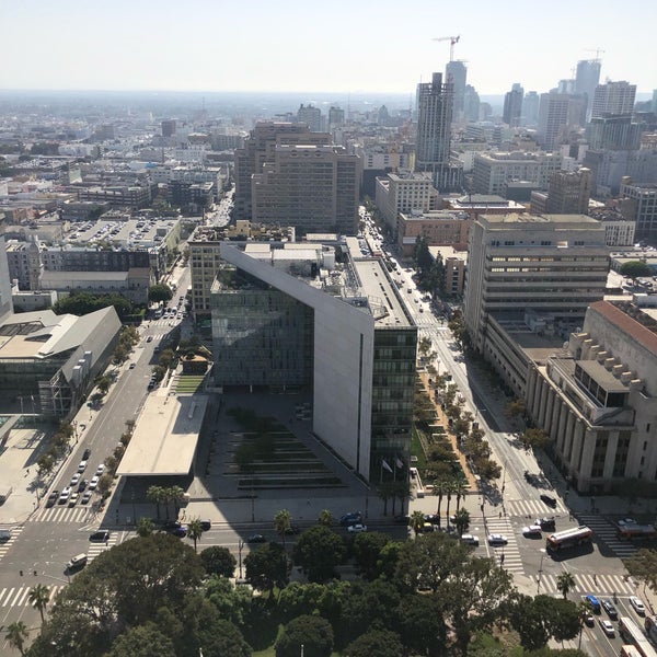 Снимок сделан в Los Angeles City Hall пользователем Florent 10/10/2019