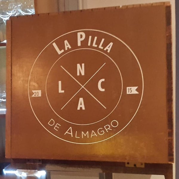 รูปภาพถ่ายที่ La Pilla โดย Javier M. เมื่อ 9/17/2015