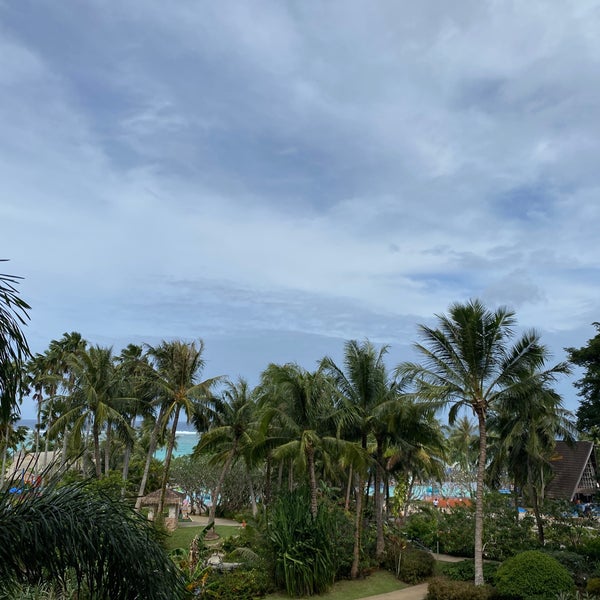 Photo taken at Pacific Islands Club Guam by 권간지프로님 on 12/30/2019