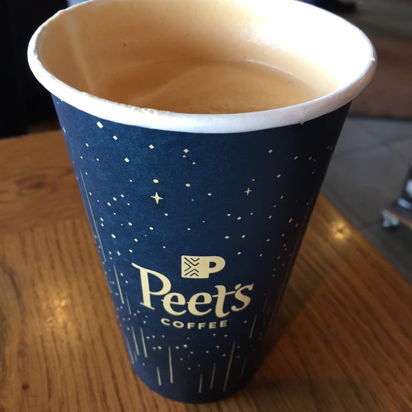 Das Foto wurde bei Peet&#39;s Coffee &amp; Tea von Dan s. am 12/3/2018 aufgenommen