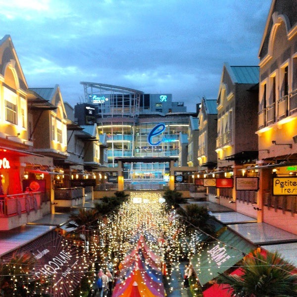 The Curve Street Market Petaling Jaya Selangor