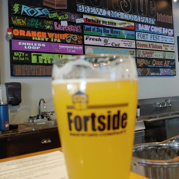 Foto diambil di Fortside Brewing Company oleh Billy J. pada 10/21/2021