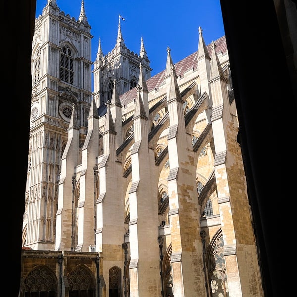Foto diambil di Westminster Abbey oleh Rodrigo S. pada 2/12/2024
