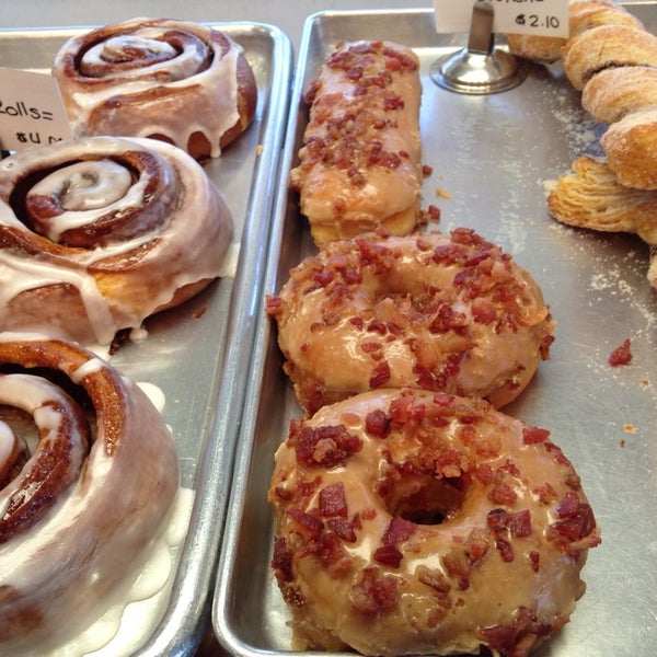 5/9/2014にDennis R.がPrimo&#39;s Donutsで撮った写真