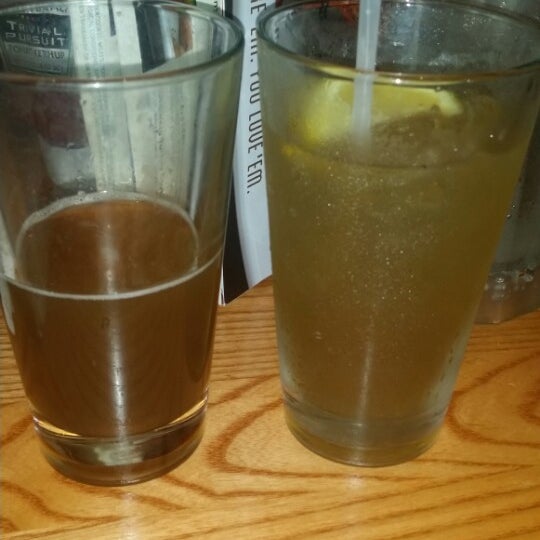 Photo taken at Chili&#39;s Grill &amp; Bar by Natonia R. on 2/27/2015
