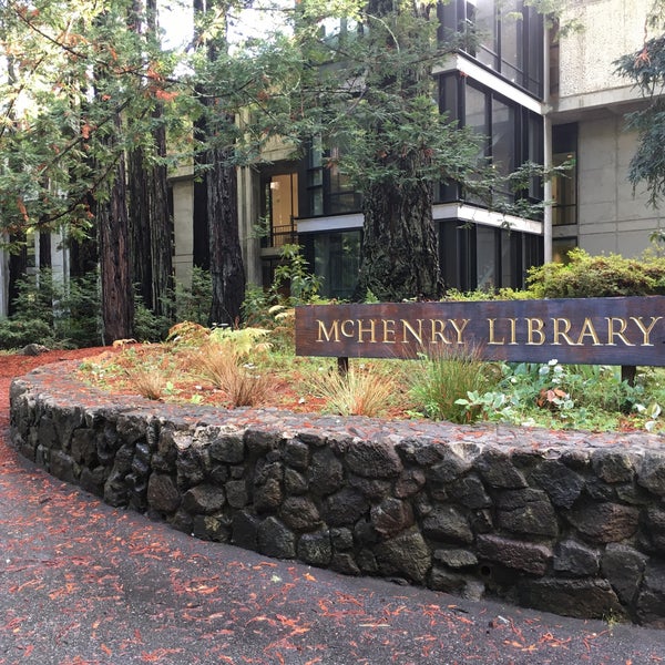 McHenry Library College Library in Westside