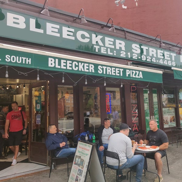 Снимок сделан в Bleecker Street Pizza пользователем Michael O. 5/12/2022