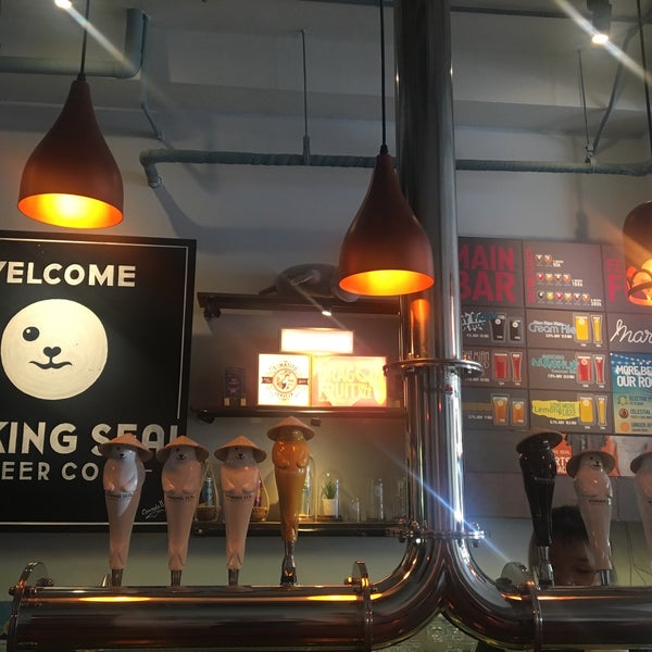 2/20/2019에 Bianka B.님이 Winking Seal Beer Co. Taproom에서 찍은 사진