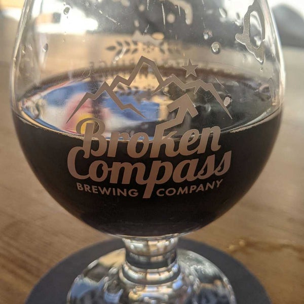 Photo taken at Broken Compass Brewing by Chuq Y. on 11/28/2021
