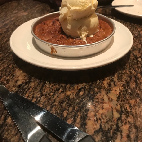 Photo taken at BJ&#39;s Restaurant &amp; Brewhouse by Roderick P. on 6/17/2019