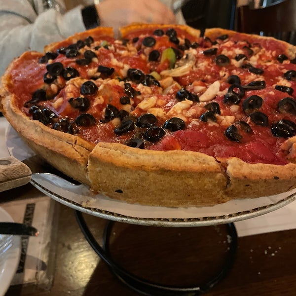 Photo taken at Patxi&#39;s Pizza by Roderick P. on 10/30/2021