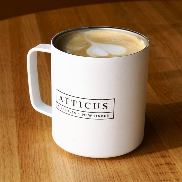 12/10/2018 tarihinde Atticus Bookstore Cafeziyaretçi tarafından Atticus Bookstore Cafe'de çekilen fotoğraf