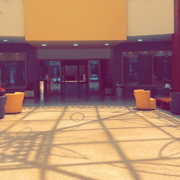 Photos At جامعة الملك فيصل كلية إدارة الأعمال