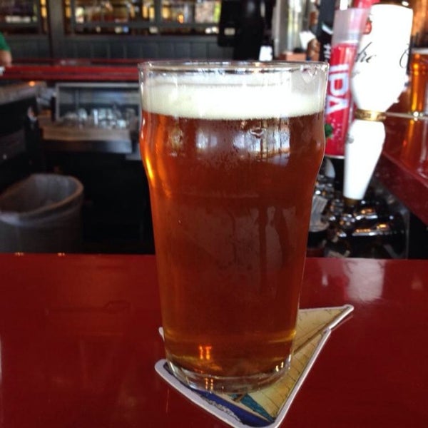 Das Foto wurde bei SBC Restaurant &amp; Brewery von Brendan am 5/17/2014 aufgenommen