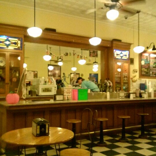 Photo taken at Beth Marie&#39;s Old Fashioned Ice Cream &amp; Soda Fountain by david g. on 10/20/2012