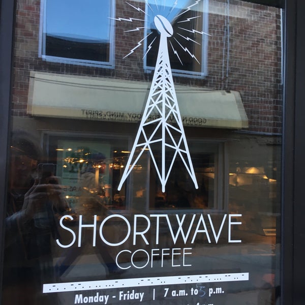 Foto tirada no(a) Shortwave Coffee por Derek F. em 12/15/2017