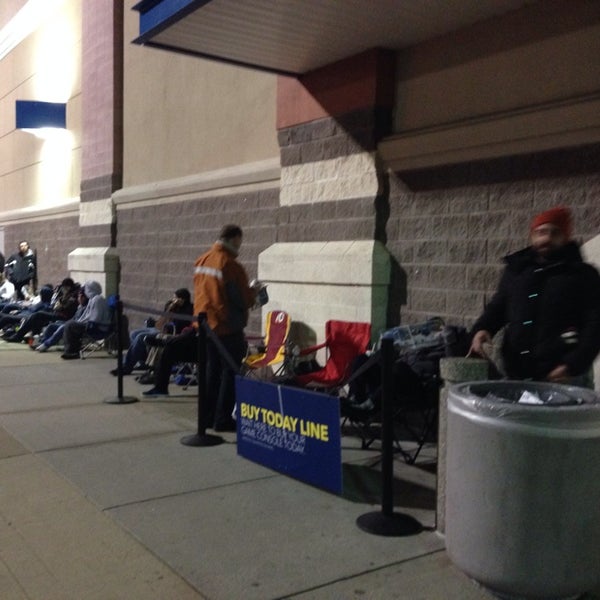 Photos at Best Buy Electronics Store in Sterling