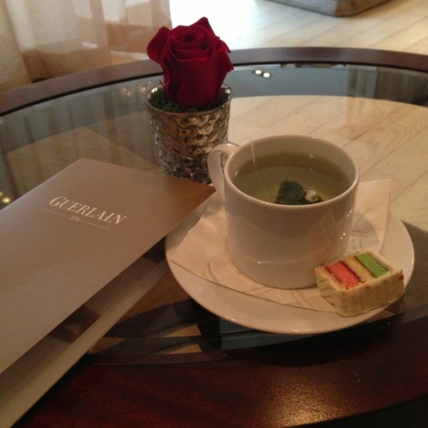 8/2/2013 tarihinde Manuela O.ziyaretçi tarafından Guerlain Spa At The Waldorf Astoria'de çekilen fotoğraf