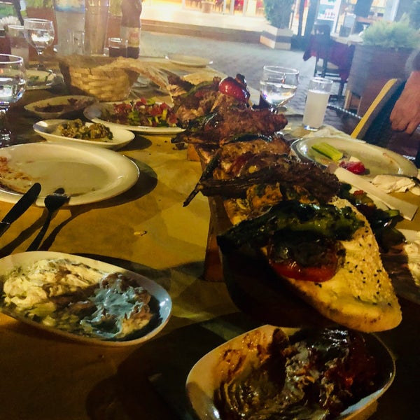 Foto tomada en Kolcuoğlu Restaurant  por M Ş el 9/5/2018