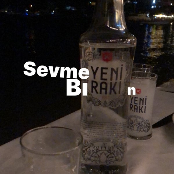 8/4/2019にFerhattiがEda Balık &amp; Beach Türkbüküで撮った写真
