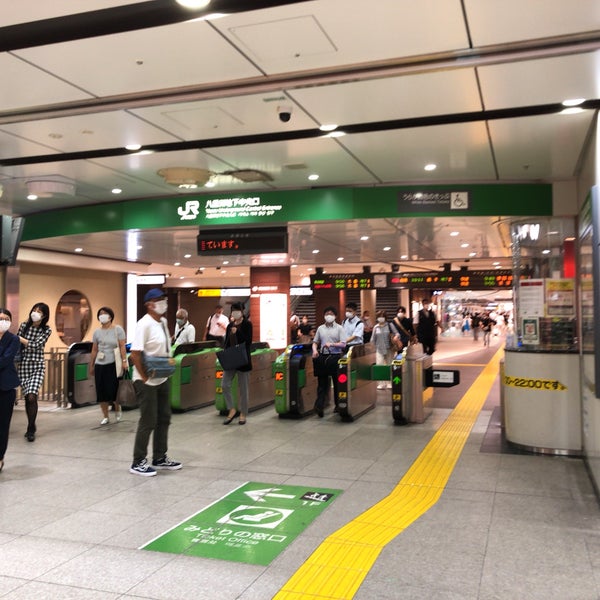 八重洲地下中央口 鉄道駅