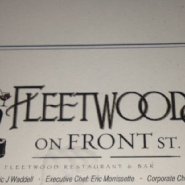 รูปภาพถ่ายที่ Fleetwood&#39;s โดย Sue H. เมื่อ 5/17/2013