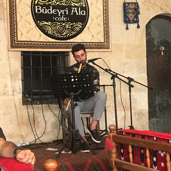 Photo taken at Büdeyri Âlâ Cafe by Burak G. on 9/27/2020