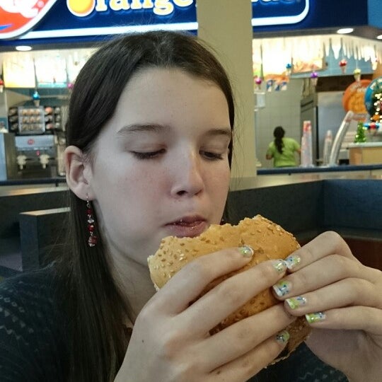 licks-homeburgers-icecream-athletic-teens